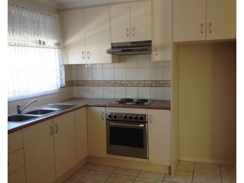 2/43 Canberra Avenue, Dandenong VIC 3175