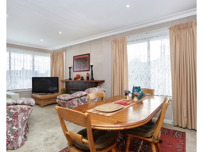 13 Leeside Street, Dandenong North VIC 3175