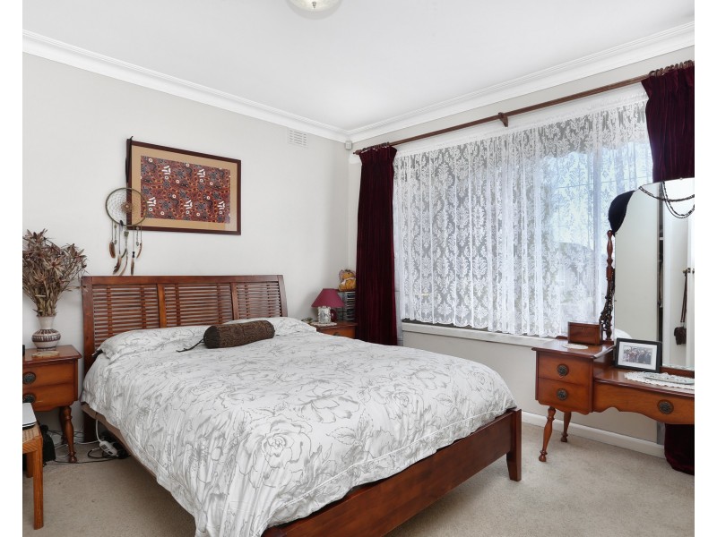 13 Leeside Street, Dandenong North VIC 3175