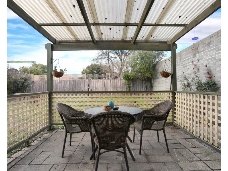 13 Leeside Street, Dandenong North VIC 3175