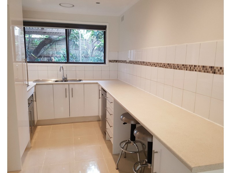 2/34 Hammond Road, Dandenong VIC 3175