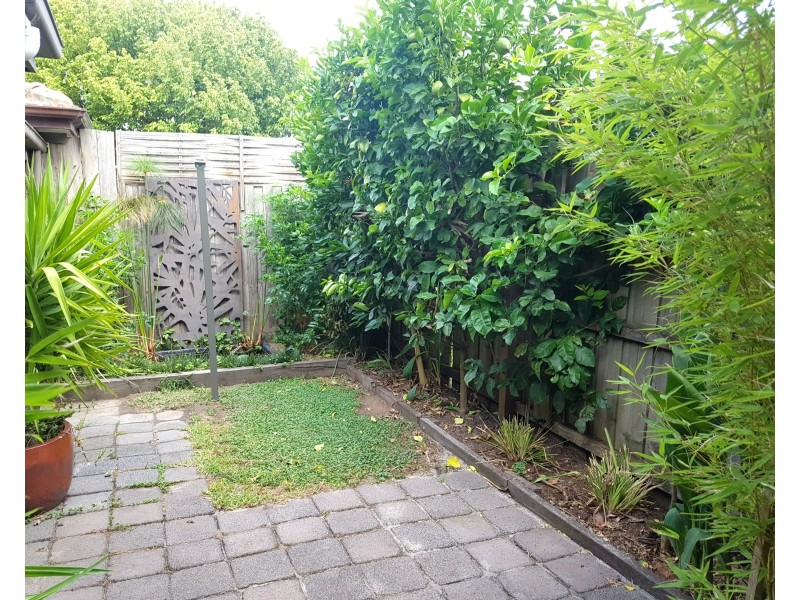 2/34 Hammond Road, Dandenong VIC 3175