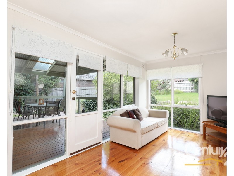 9 Howson Close, Endeavour Hills VIC 3802