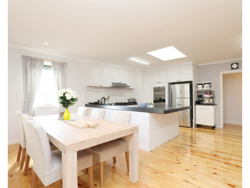 12 Mauchline Court, Noble Park North VIC 3174