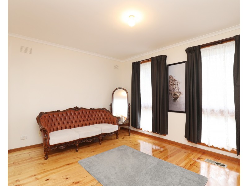 12 Mauchline Court, Noble Park North VIC 3174