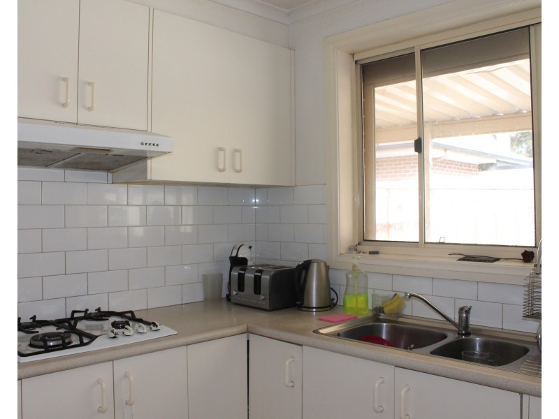 2/23 Mons Parade, Noble Park VIC 3174