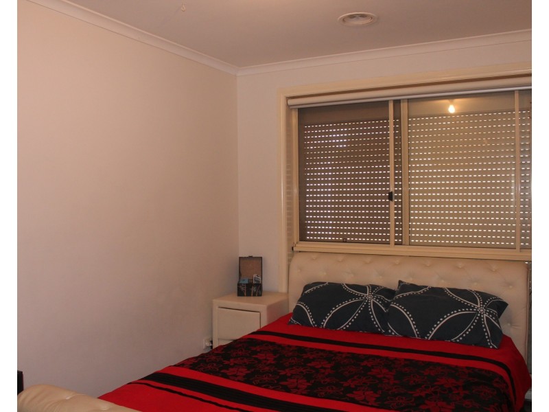 2/23 Mons Parade, Noble Park VIC 3174