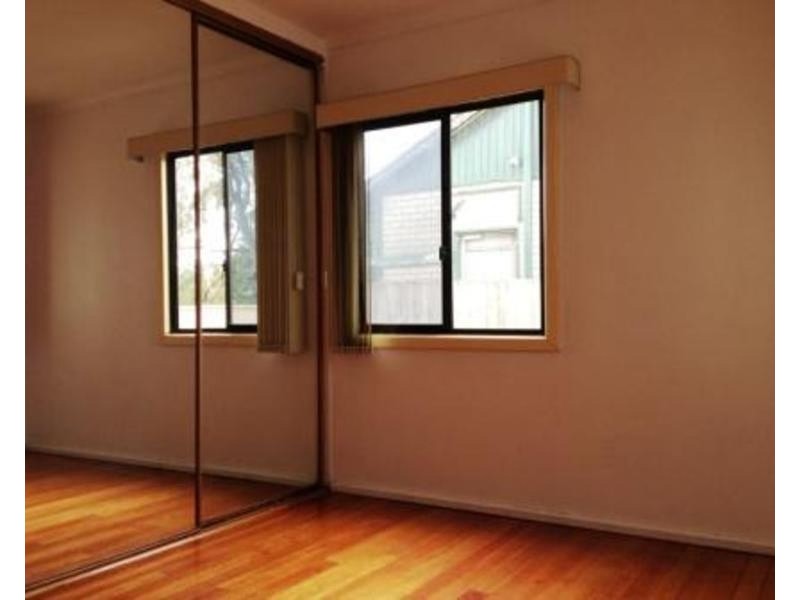 4 Menzies Avenue, Dandenong North VIC 3175