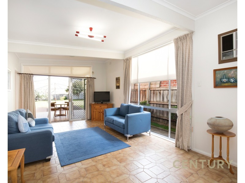 8 Dunblane Road, Noble Park VIC 3174