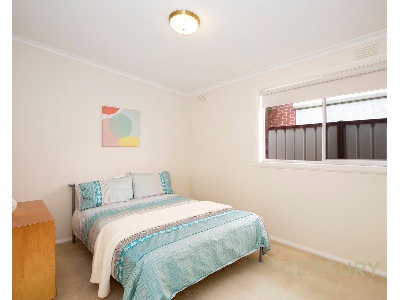 8 Dunblane Road, Noble Park VIC 3174