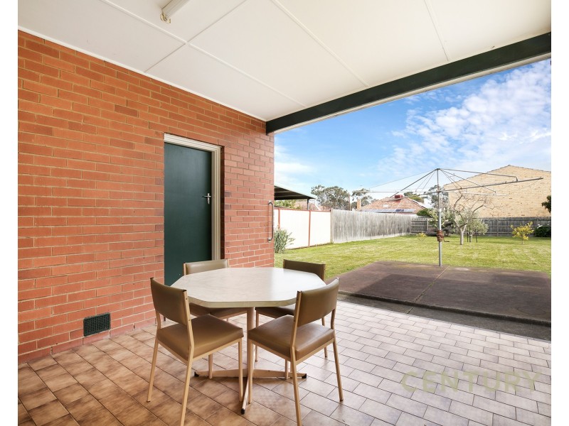 8 Dunblane Road, Noble Park VIC 3174