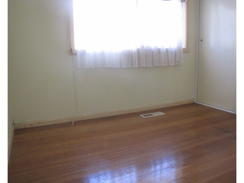 30 Royal Avenue, Springvale VIC 3171