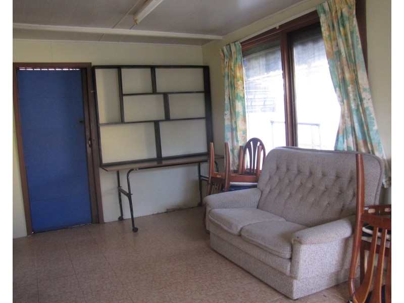 30 Royal Avenue, Springvale VIC 3171