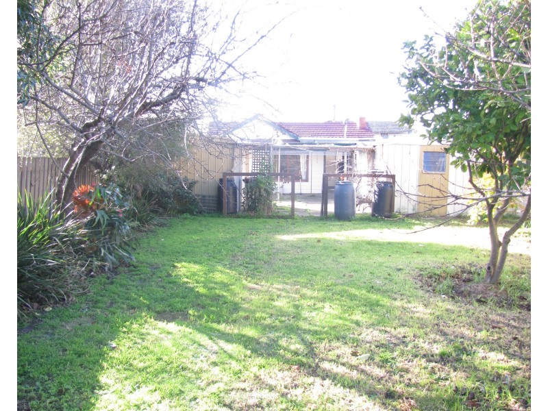 30 Royal Avenue, Springvale VIC 3171