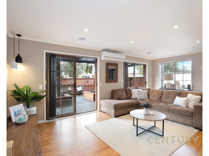 6 Orlit Close, Cranbourne North VIC 3977