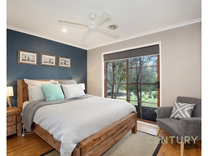 6 Orlit Close, Cranbourne North VIC 3977