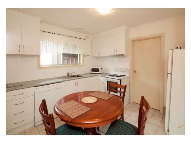 1/8  Coleman Court, Dandenong North VIC 3175