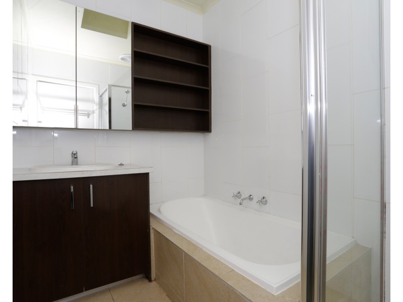 1/7  Arena Square, Noble Park VIC 3174