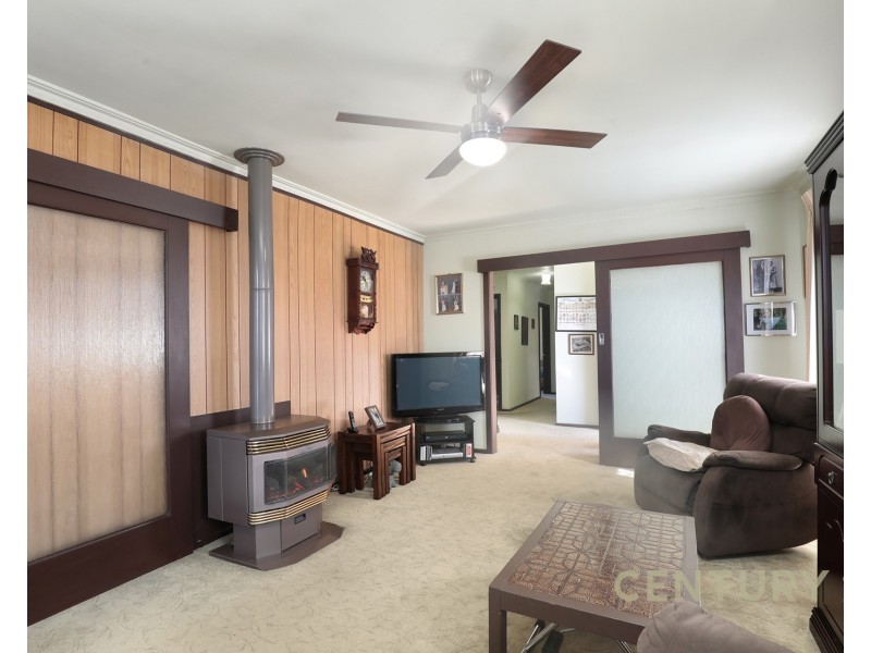 8 Cotswold Crescent, Springvale South VIC 3172