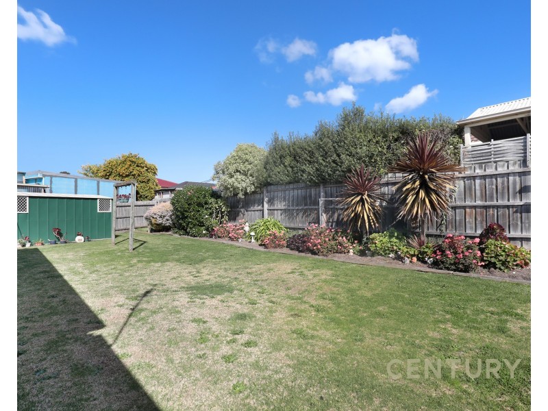 8 Cotswold Crescent, Springvale South VIC 3172