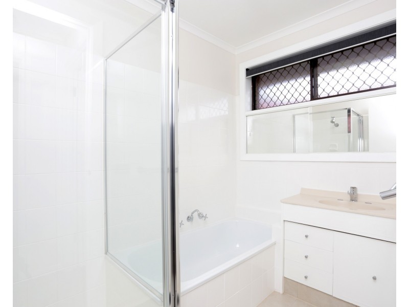 1/2  Rutherglen Street, Noble Park VIC 3174