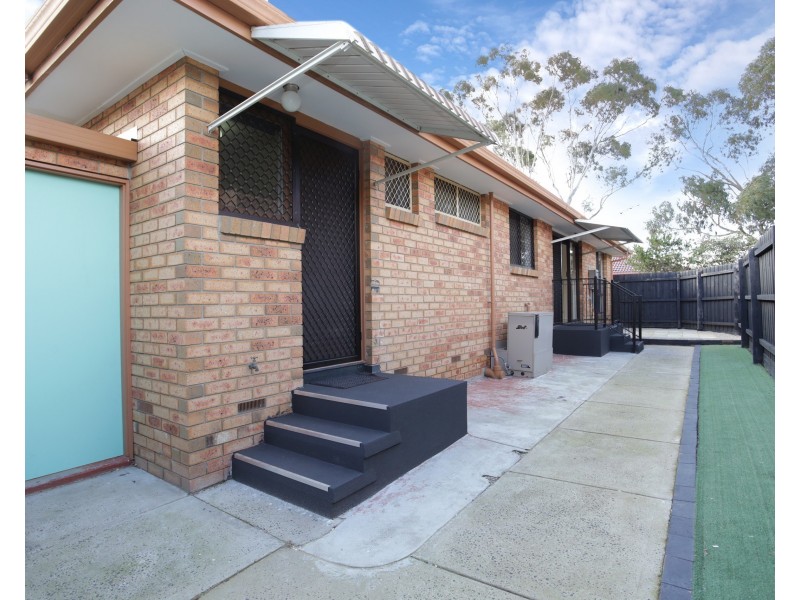 1/2  Rutherglen Street, Noble Park VIC 3174
