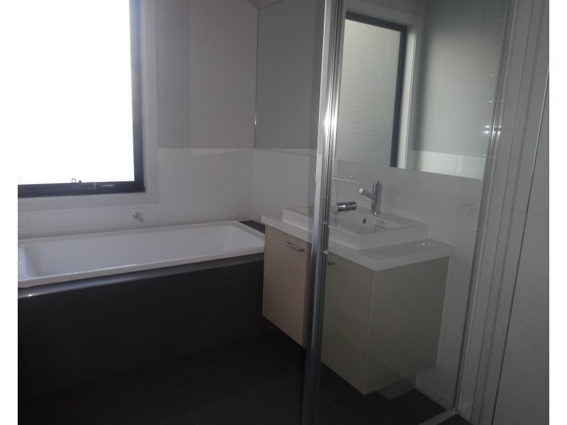 84 City Vista Circuit, Cranbourne West VIC 3977