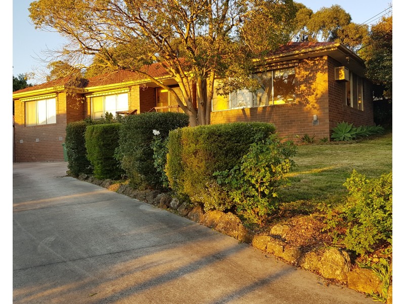23 Essex Park Drive, Endeavour Hills VIC 3802