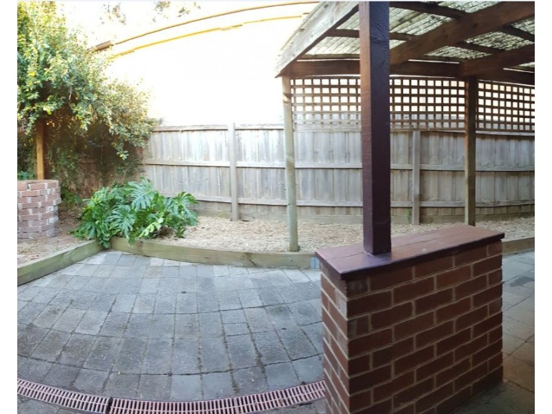 23 Essex Park Drive, Endeavour Hills VIC 3802