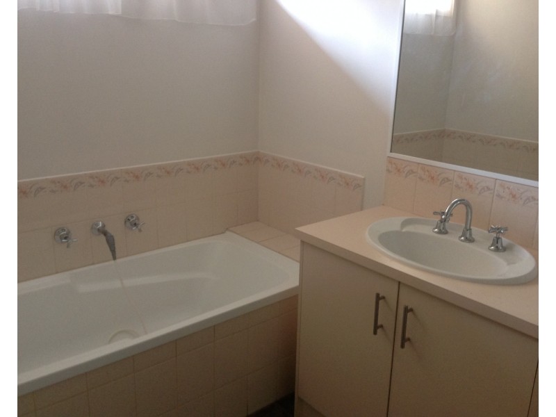 19 Cottswold Avenue, Narre Warren VIC 3805