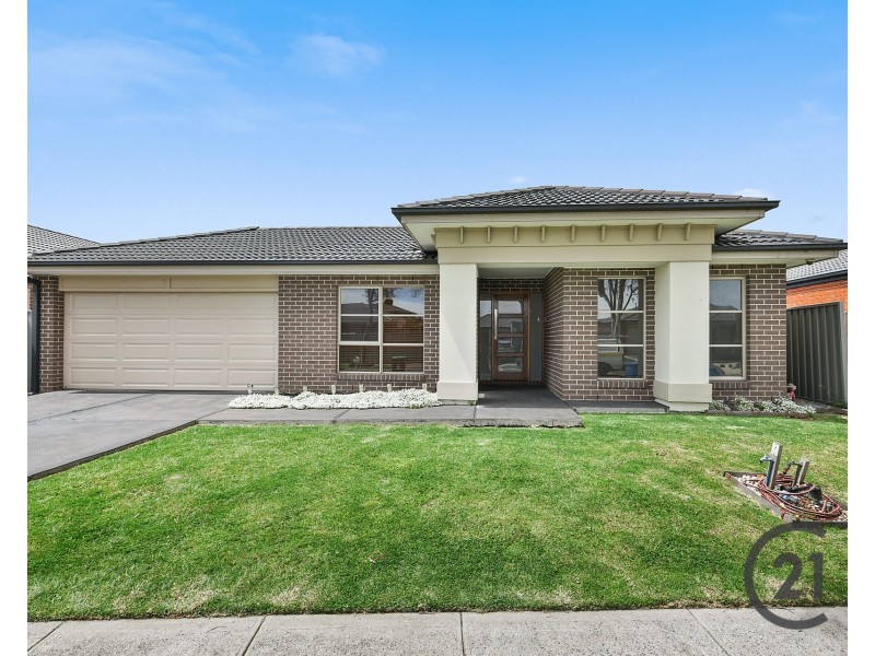 5 Waterloo Road, Cranbourne East VIC 3977