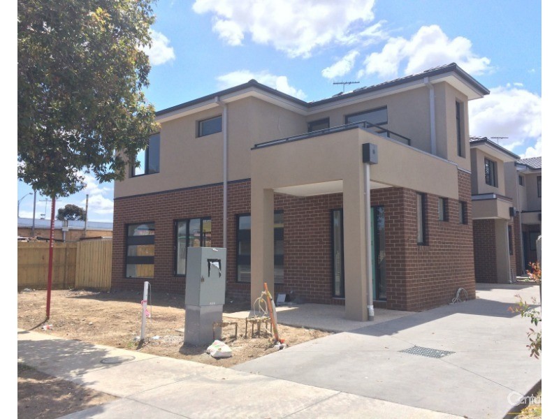 1/1 Ash Grove, Springvale VIC 3171