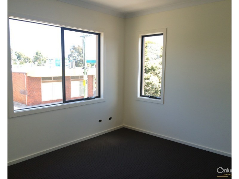 1/1 Ash Grove, Springvale VIC 3171