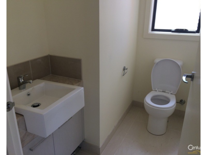 1/1 Ash Grove, Springvale VIC 3171