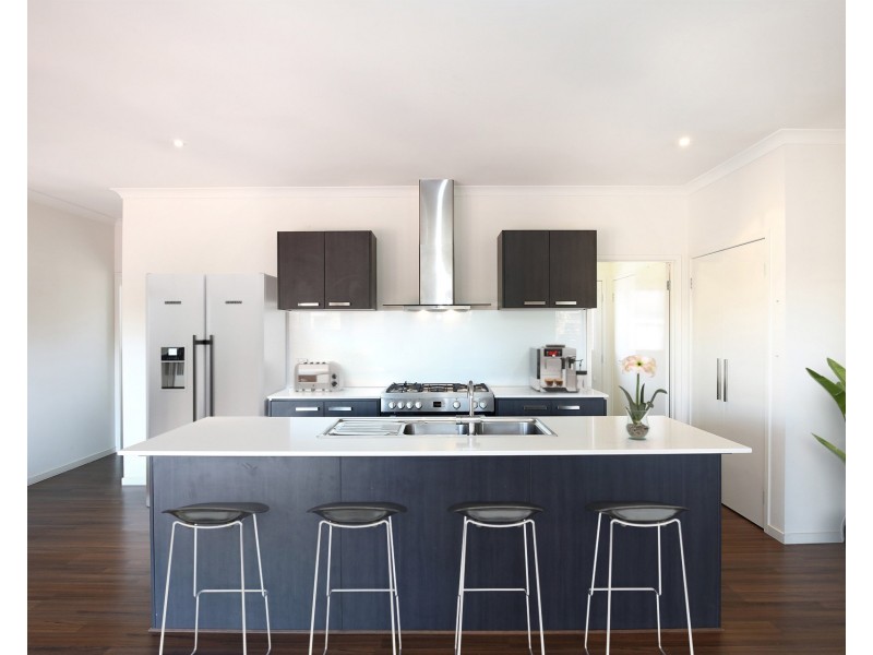 42 Flinders Park Drive, Officer VIC 3809