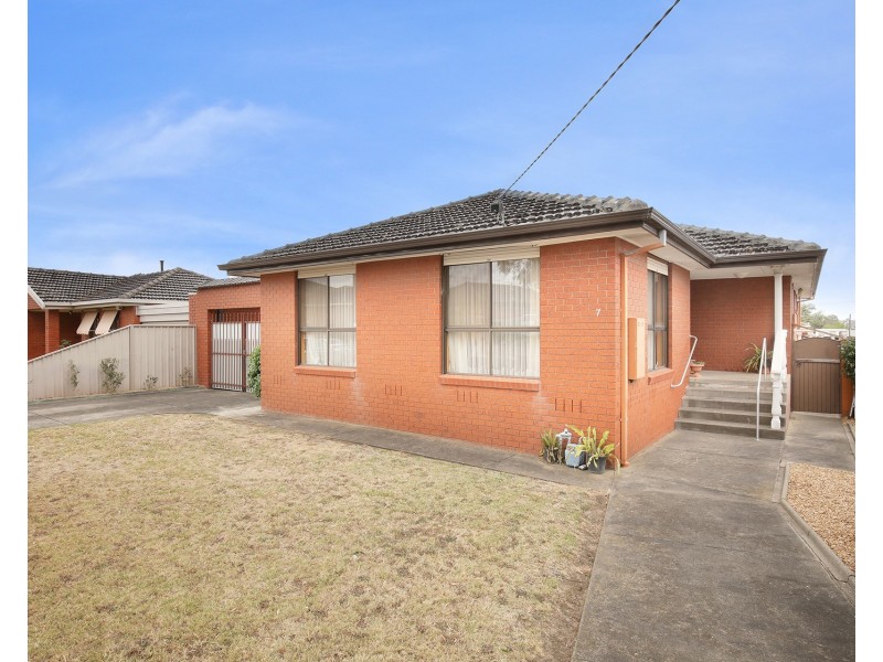 7 Rogers Street, Dandenong VIC 3175