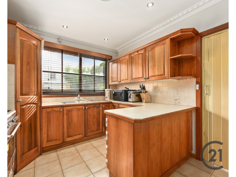 4 Heyington Crescent, Noble Park North VIC 3174