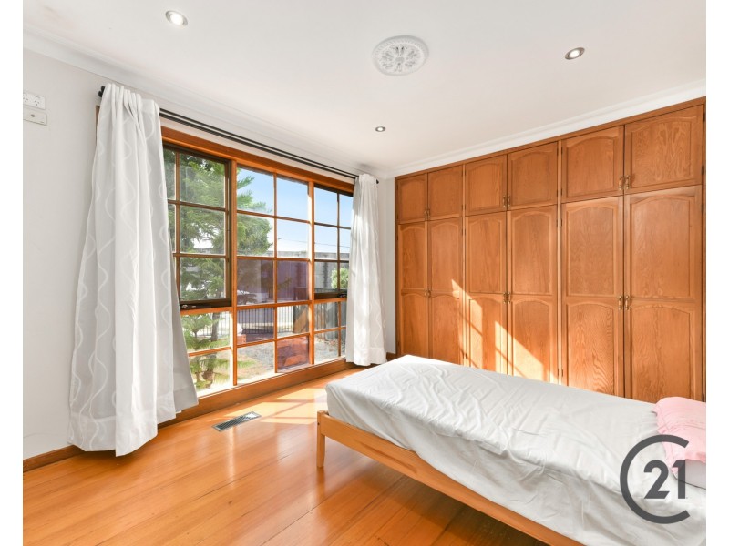 4 Heyington Crescent, Noble Park North VIC 3174