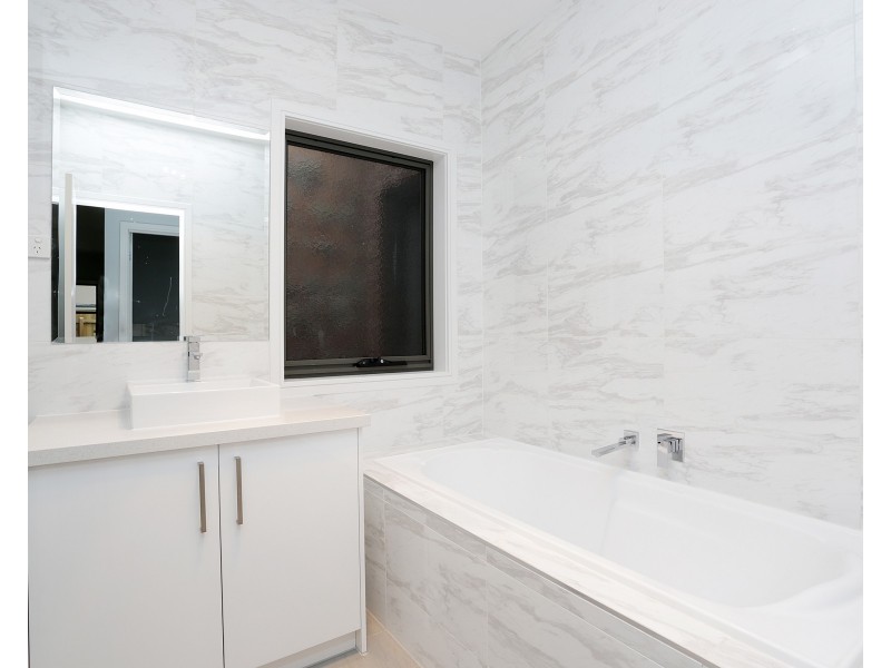 2/26 Hillside Street, Springvale VIC 3171