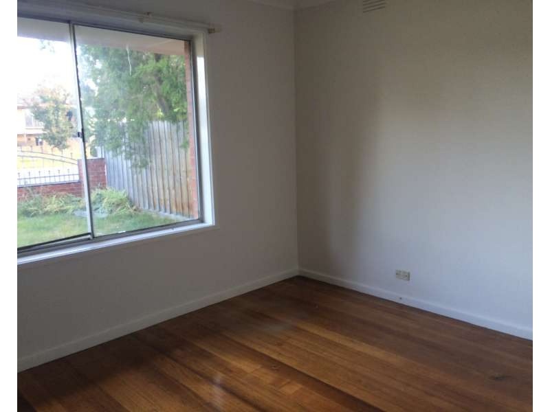 11 Carpenter Street, Noble Park VIC 3174