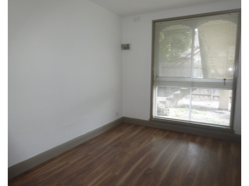 2/11 Leonard Avenue, Noble Park VIC 3174