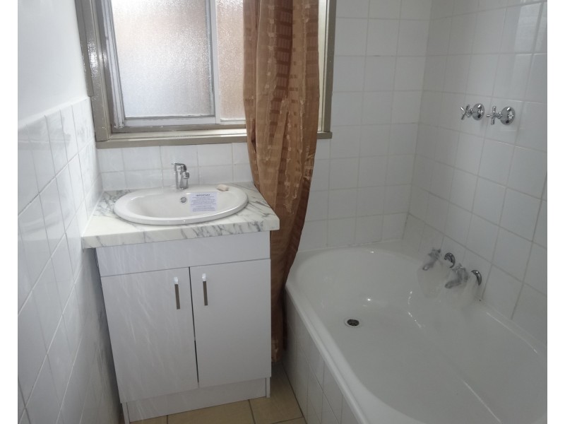 2/11 Leonard Avenue, Noble Park VIC 3174