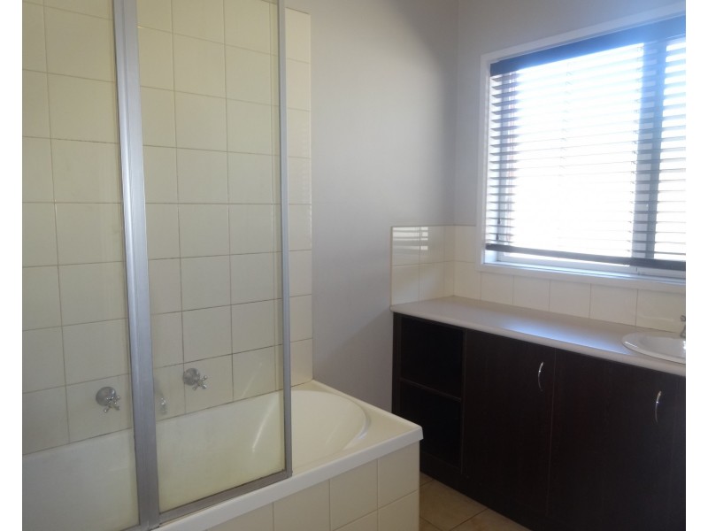 1/114 Railway Parade, Noble Park VIC 3174