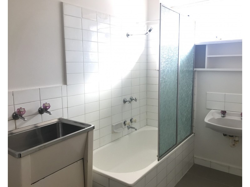 8/4-6 Keys Street, Dandenong VIC 3175