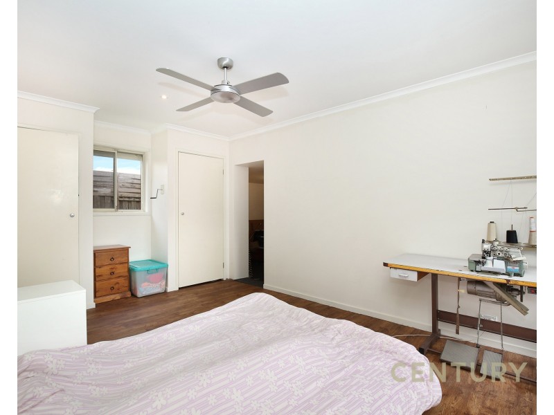 2/21 Parkview Close, Dandenong VIC 3175