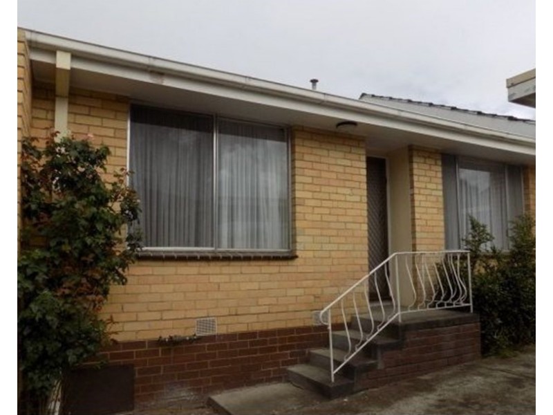 2/12 Louis Avenue, Dandenong VIC 3175