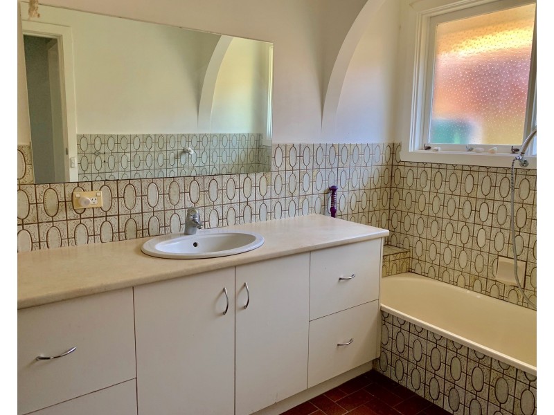 3 Kuringgai Crescent, Noble Park VIC 3174