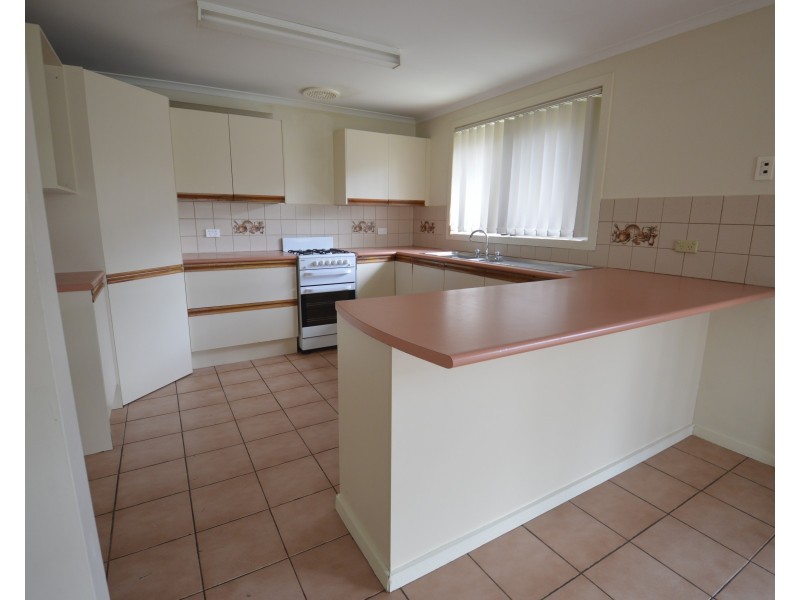 7  Cardamon Drive, Hallam VIC 3803