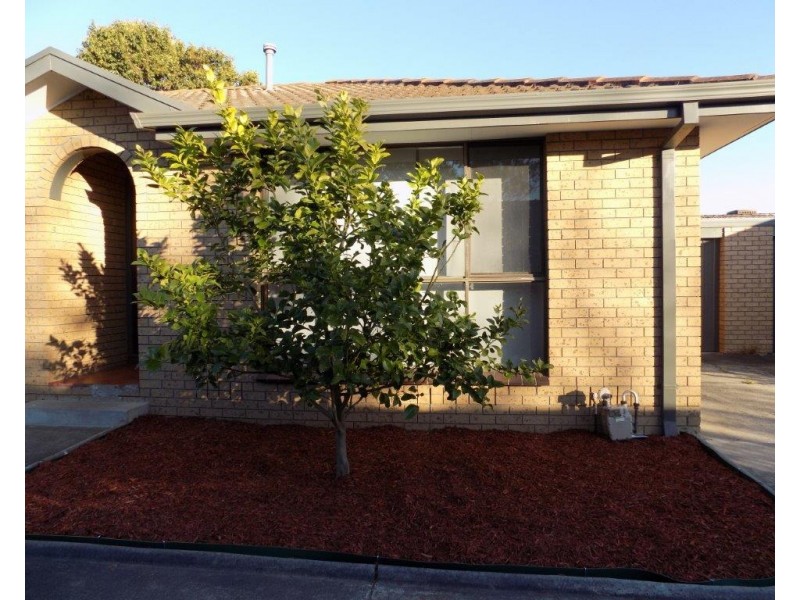 2/40  Bruce Street, Dandenong VIC 3175