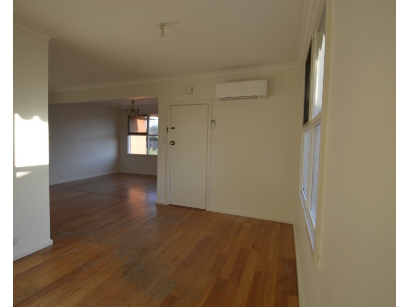 1 McLennan Street, Eumemmerring VIC 3177